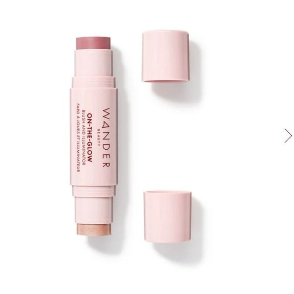 RETAILS for $64 Wander Beauty Bundle  Eye Masks & On-the-Glow Blush +Illuminator - Picture 6 of 8